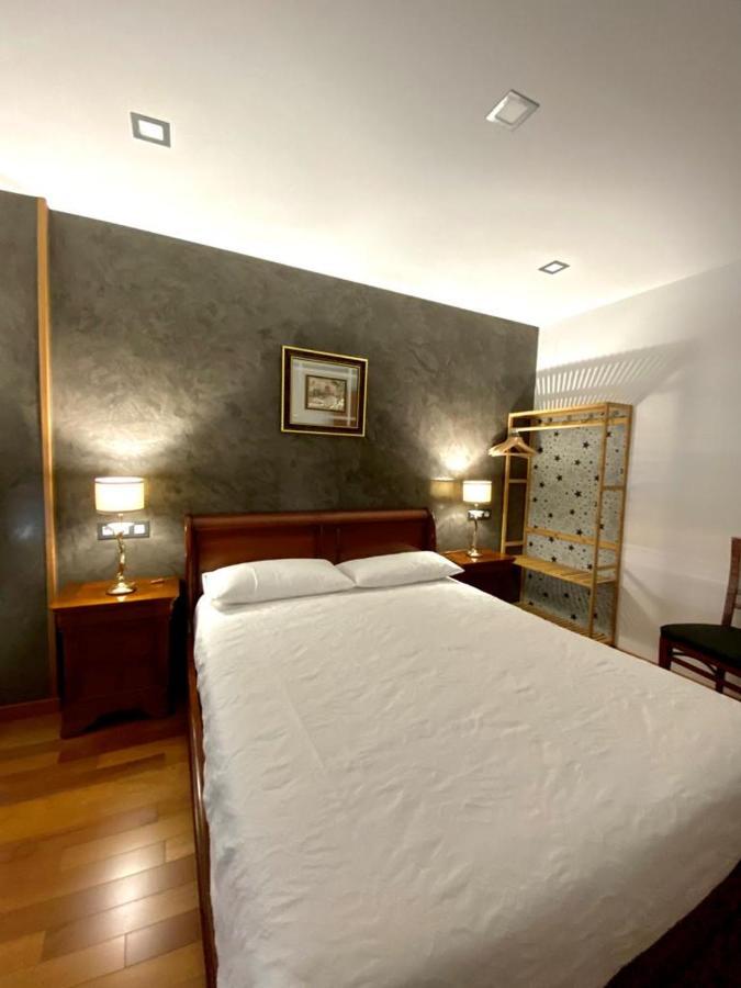 Grand Plaza Vega Apartment Burgos Ngoại thất bức ảnh