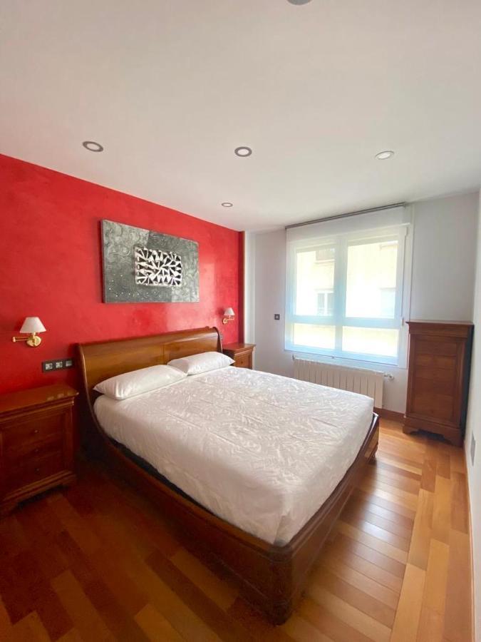 Grand Plaza Vega Apartment Burgos Ngoại thất bức ảnh